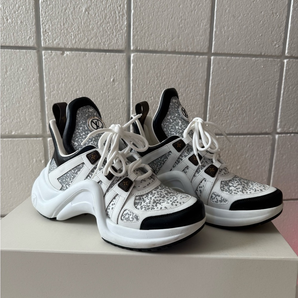 Lou’s Vuitton White and Black Sneakers - Picture 2 of 7